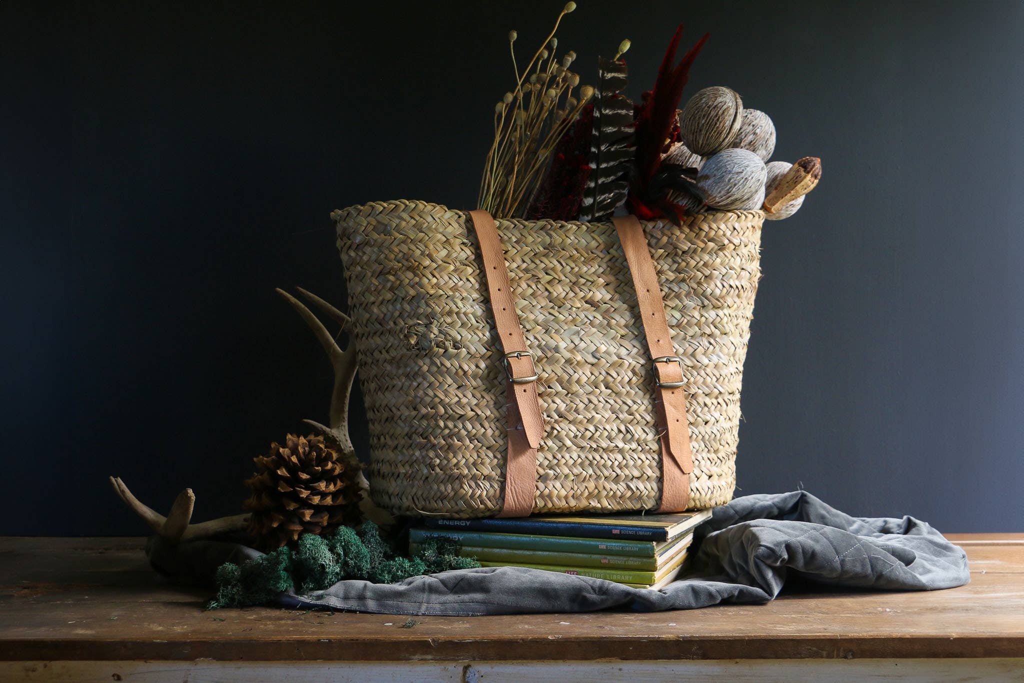 Palm Leaf Backpack Basket | Allenia Space display picture 2